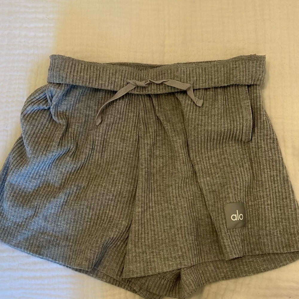 Alo Muse Shorts